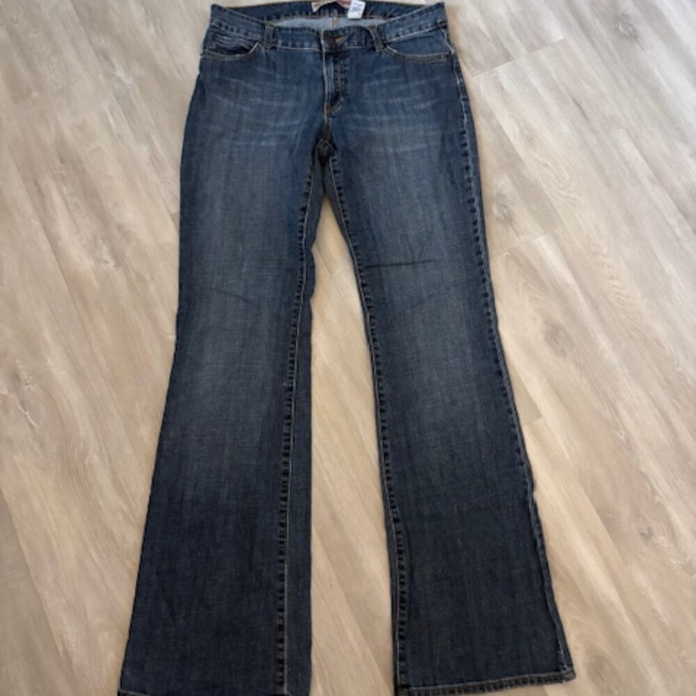Y2K Gap Curvy Low Rise Bootcut Jeans - size 8L